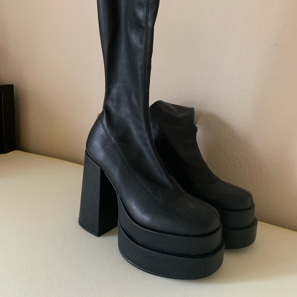 Steve Madden Platform boots  ‘Cypress Black’